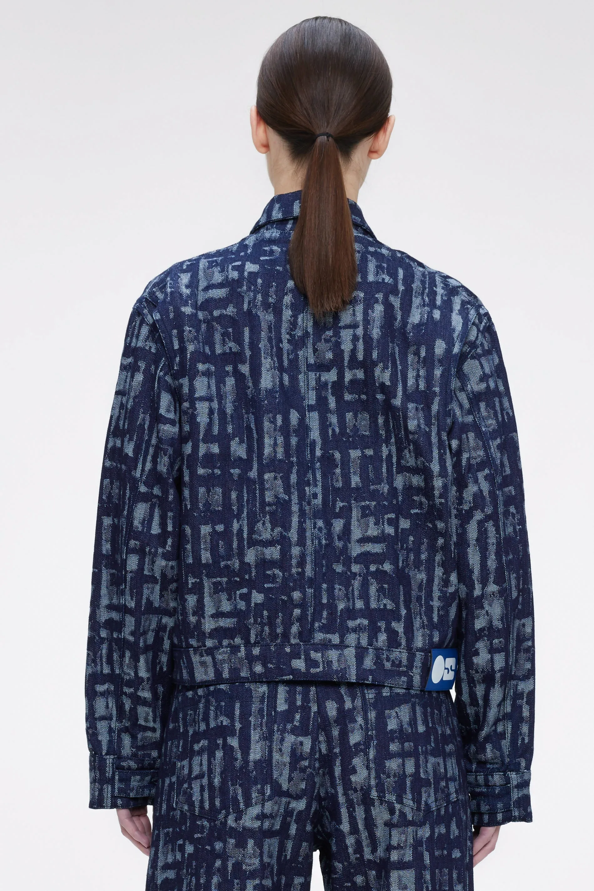 junya - blue