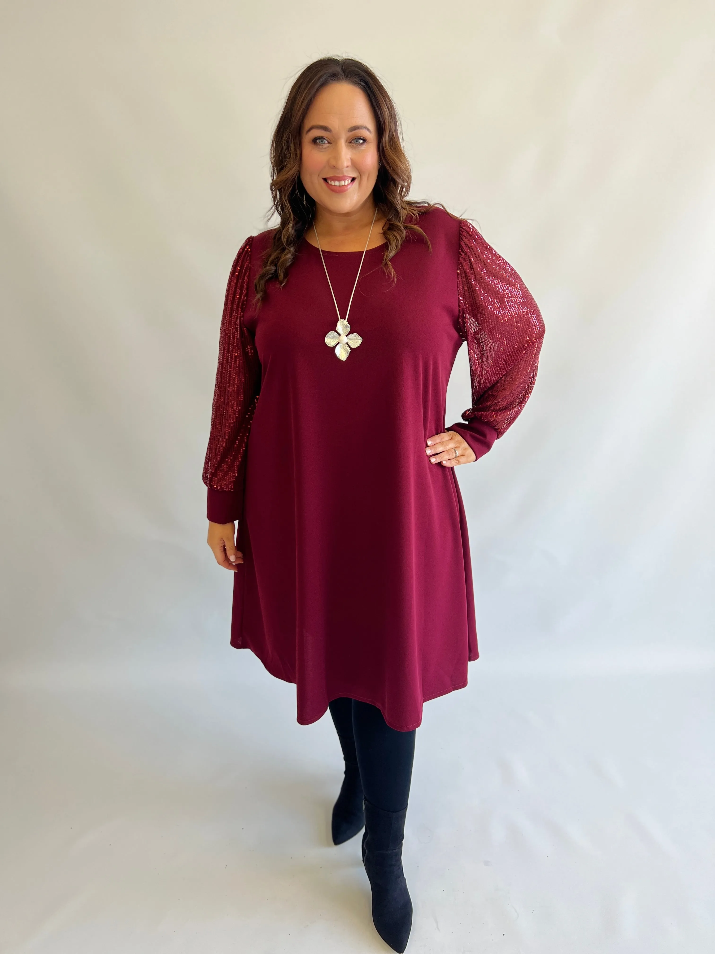 Zali Sequined Dress in Wine